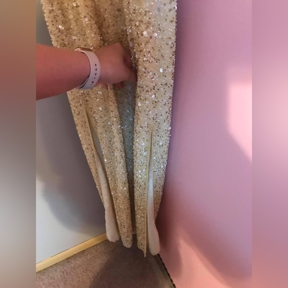 Yellow Dress - Picture 3 of 3